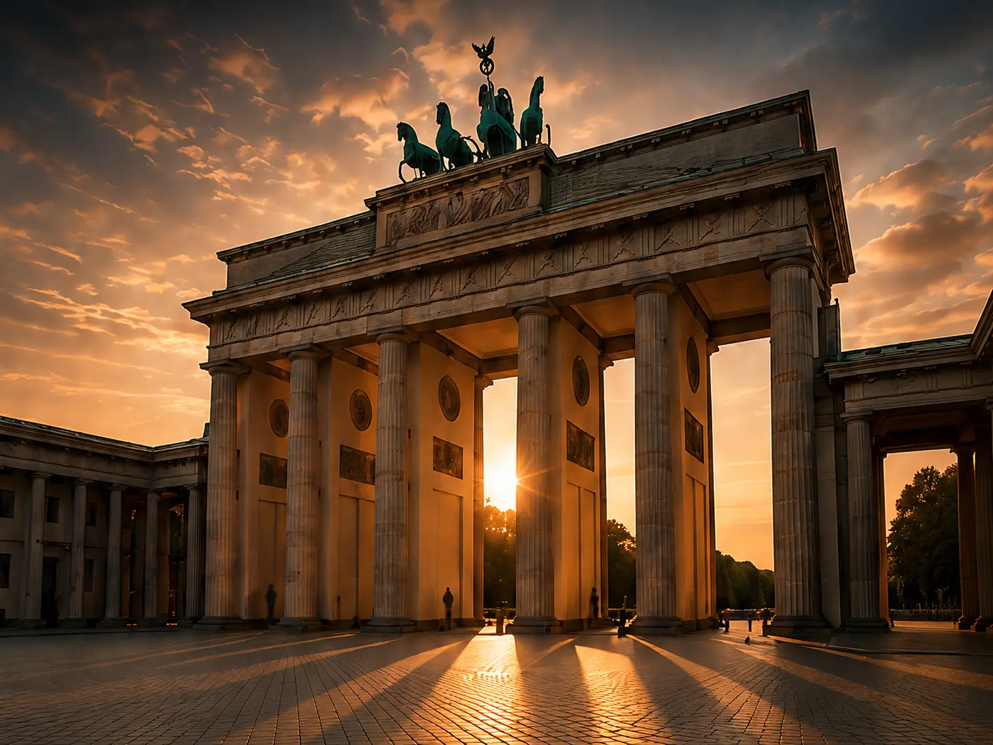 Brandenburger Tor bei Sonnenuntergang